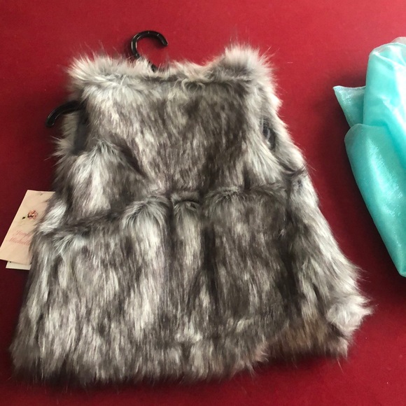 Faux fur vest - Picture 3 of 3